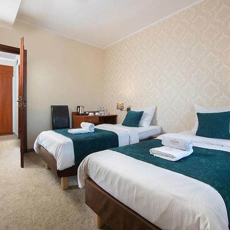Aparthotel Globus Краков Экстерьер фото