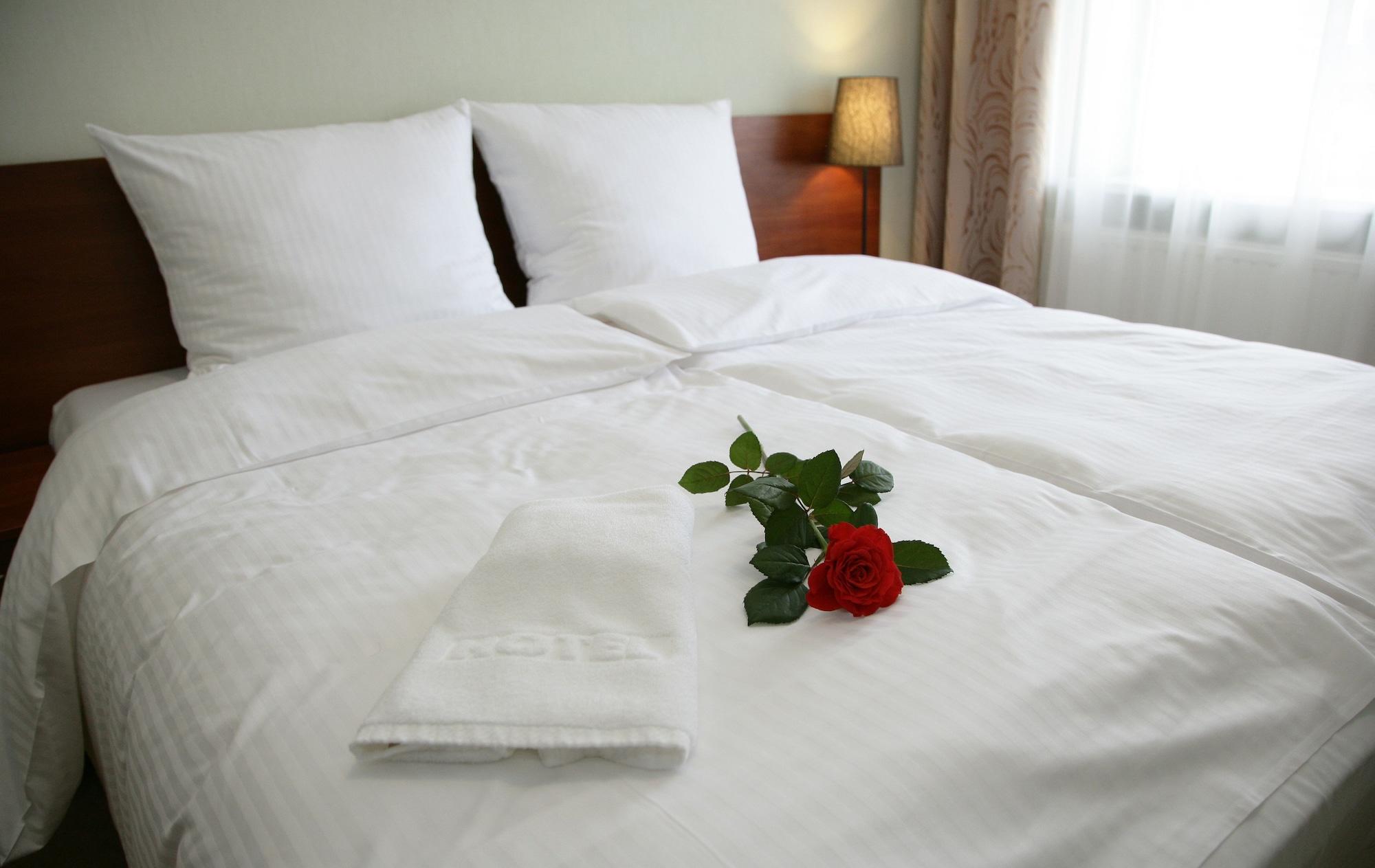 Aparthotel Globus Краков Экстерьер фото