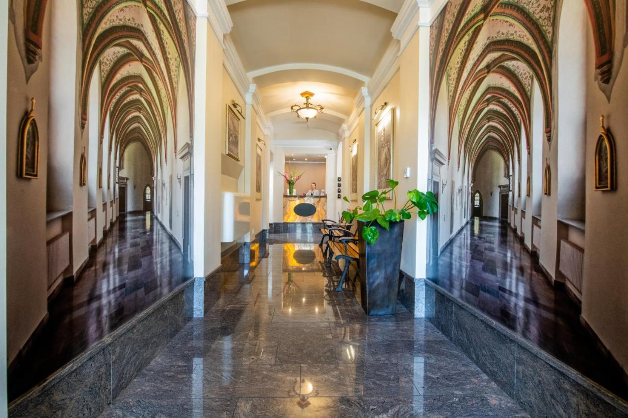 Aparthotel Globus Краков Экстерьер фото