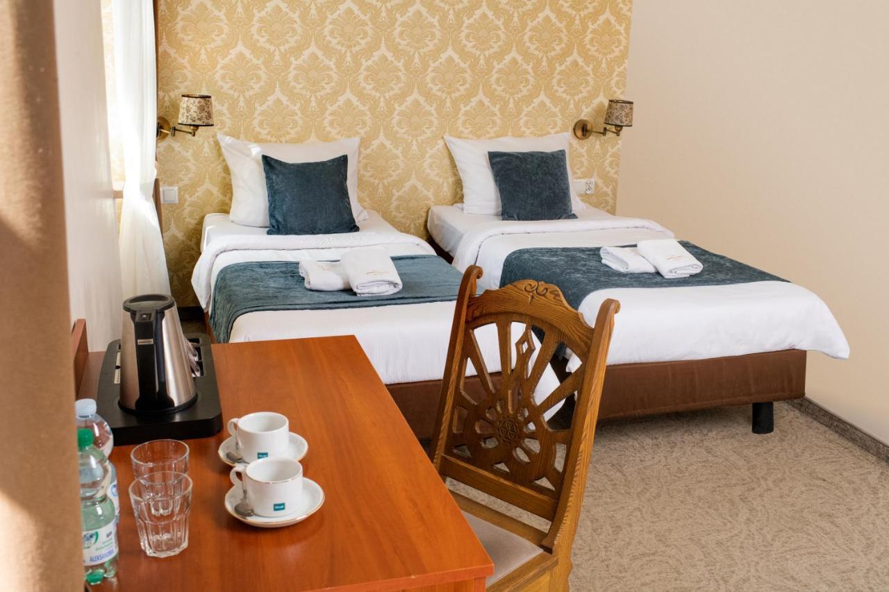 Aparthotel Globus Краков Экстерьер фото