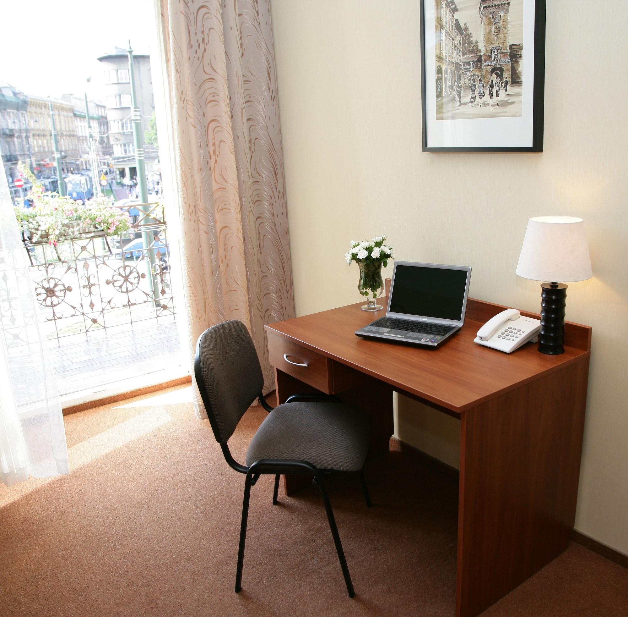 Aparthotel Globus Краков Экстерьер фото