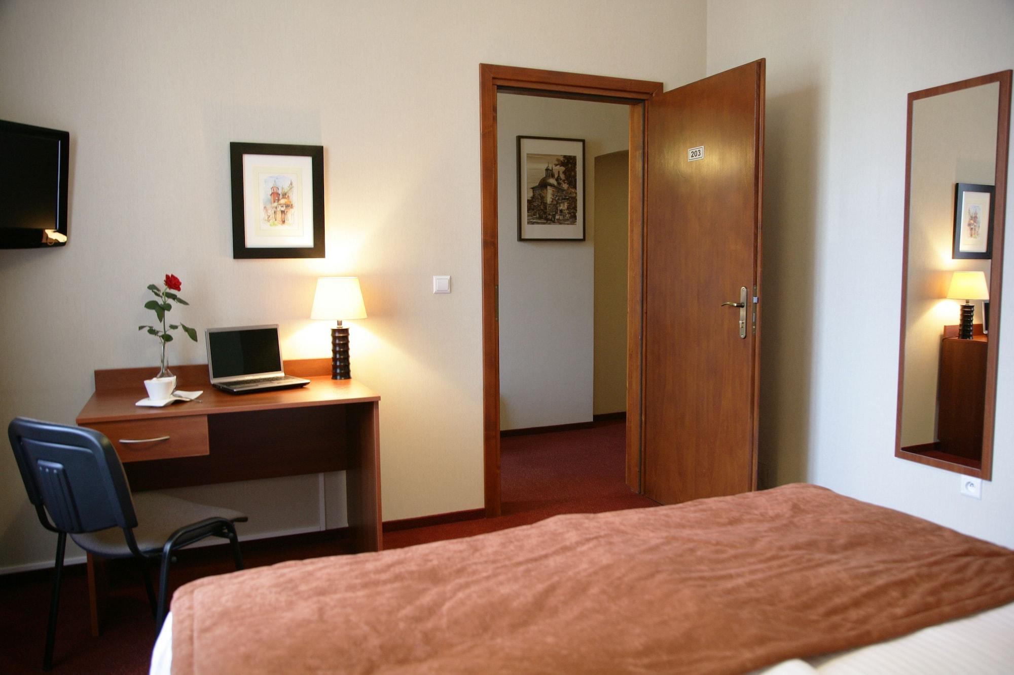 Aparthotel Globus Краков Экстерьер фото