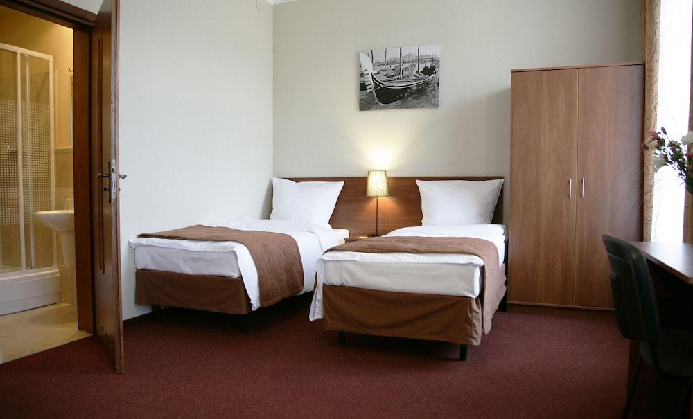 Aparthotel Globus Краков Экстерьер фото