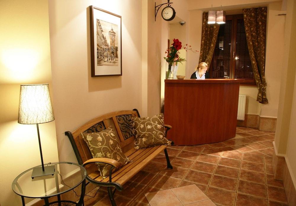 Aparthotel Globus Краков Экстерьер фото