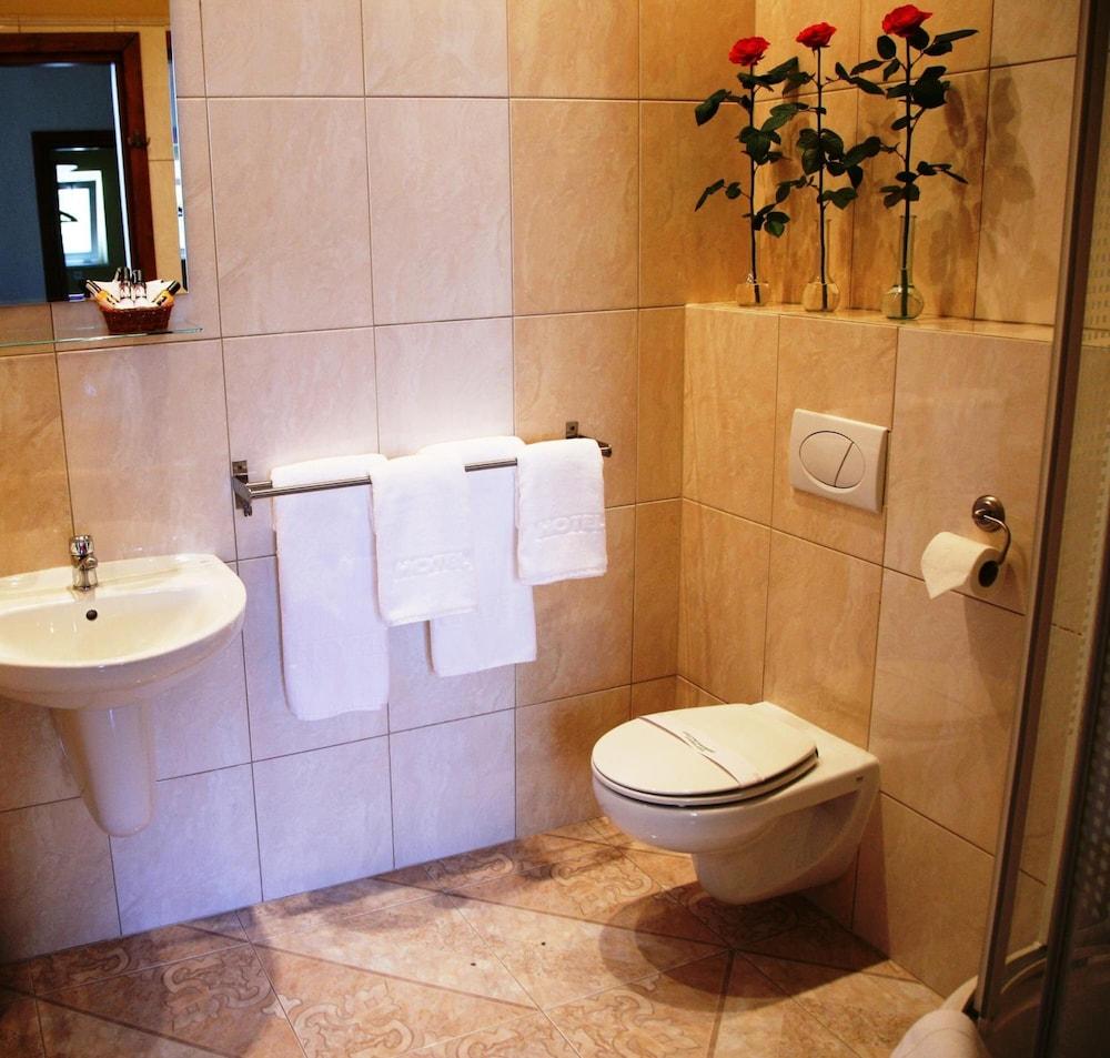 Aparthotel Globus Краков Экстерьер фото