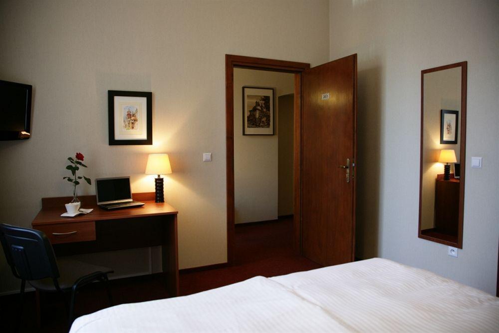 Aparthotel Globus Краков Экстерьер фото