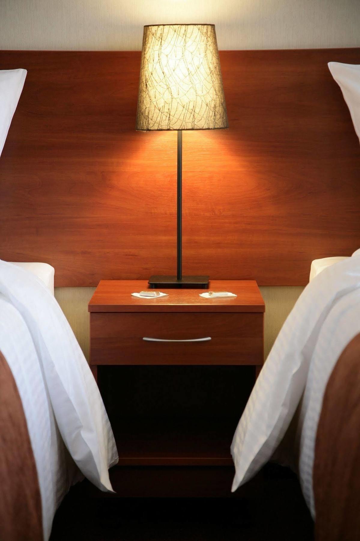 Aparthotel Globus Краков Экстерьер фото